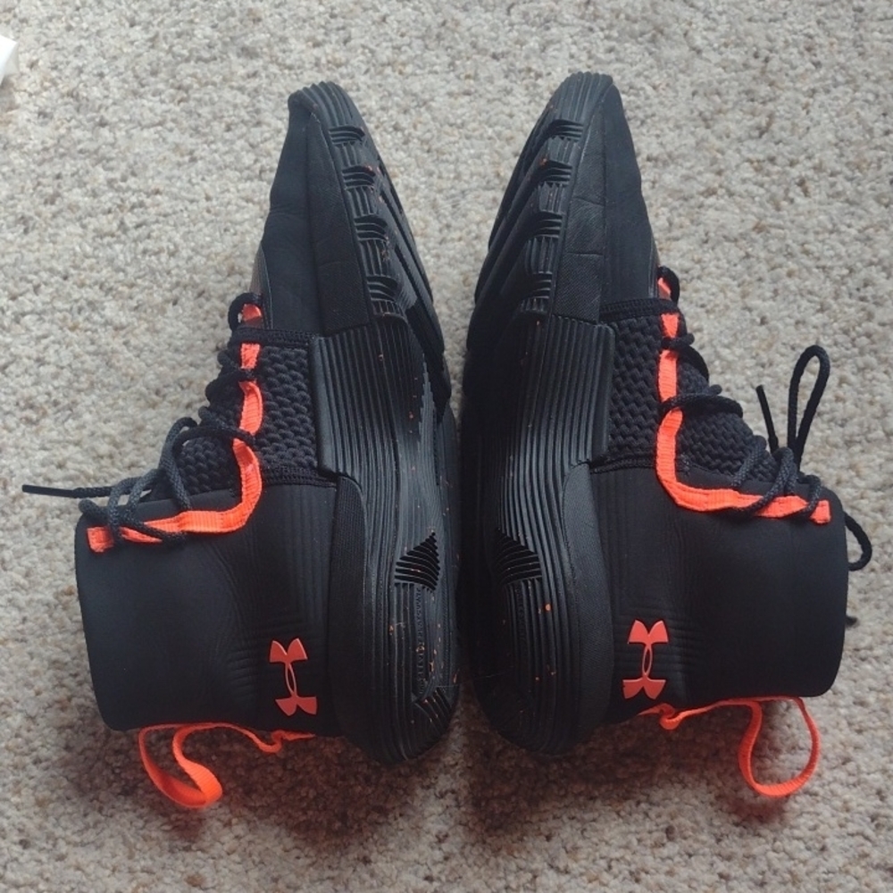 Under Armour Black and Orange Sneakers - Picture 4 of 7